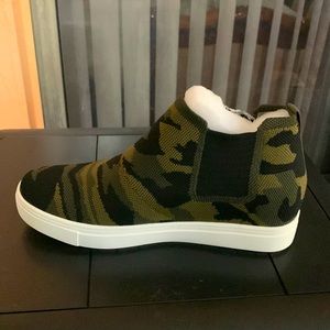 Steven Madden Women’s Chime Knit High-Top Sneakers